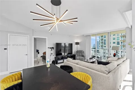 19501 W Country Club Drive Aventura FL 33180