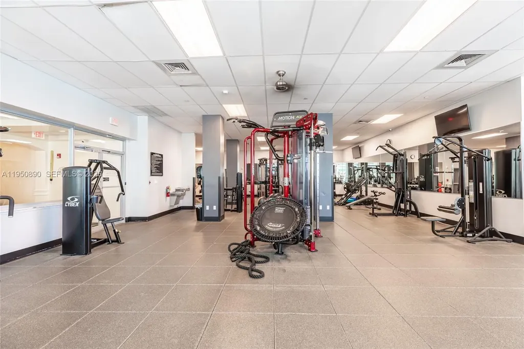 2501 S Ocean Drive Hollywood FL 33019