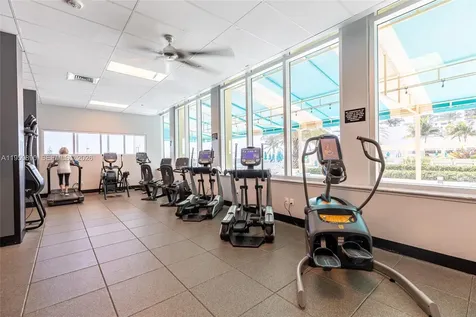 2501 S Ocean Drive Hollywood FL 33019