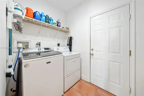 16062 SW 43rd Terrace Miami FL 33185