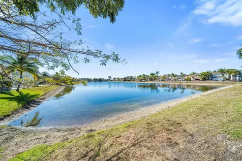 16062 SW 43rd Terrace Miami FL 33185