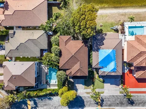 16062 SW 43rd Terrace Miami FL 33185