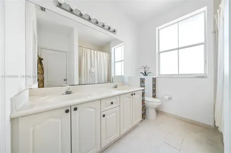 16062 SW 43rd Terrace Miami FL 33185