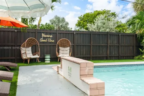 3627 NE 19th Avenue Oakland Park FL 33308