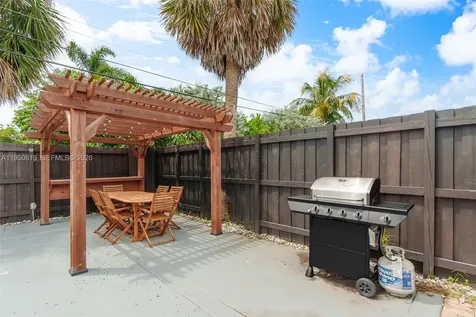 3627 NE 19th Avenue Oakland Park FL 33308