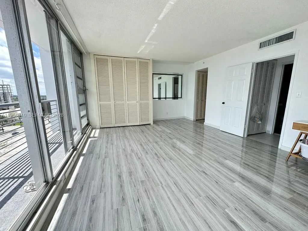 1720 Harrison Street Hollywood FL 33020