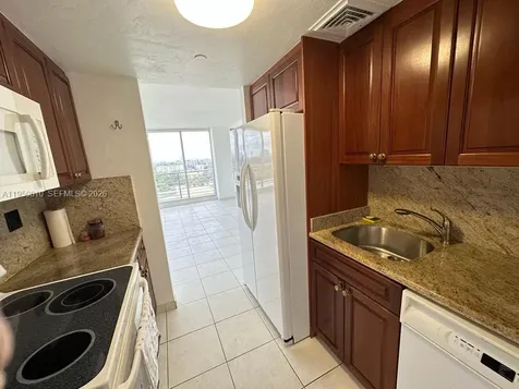 1720 Harrison Street Hollywood FL 33020