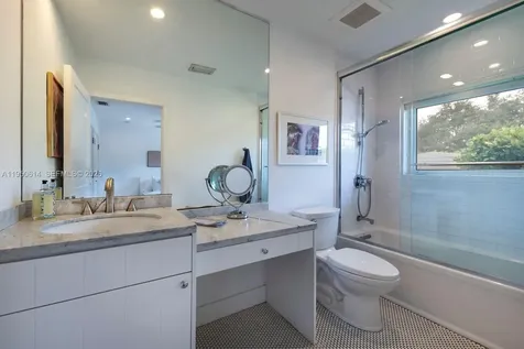 15503 SW 74th Place Palmetto Bay FL 33157