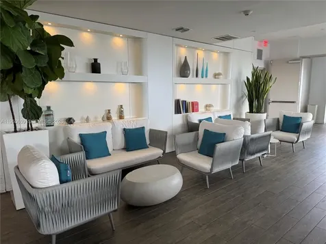 2602 E Hallandale Beach Boulevard Hallandale Beach FL 33009