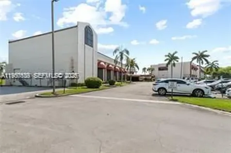 9220 S Hollybrook Lake Drive Pembroke Pines FL 33025