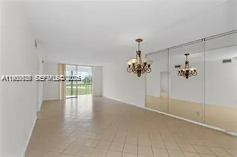 9220 S Hollybrook Lake Drive Pembroke Pines FL 33025