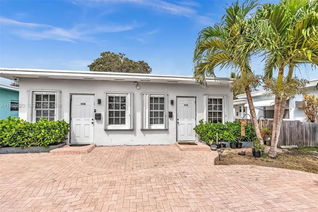 930 N 16th Avenue Hollywood FL 33020