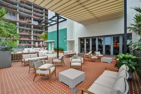 11 NE 6th Street Miami FL 33132