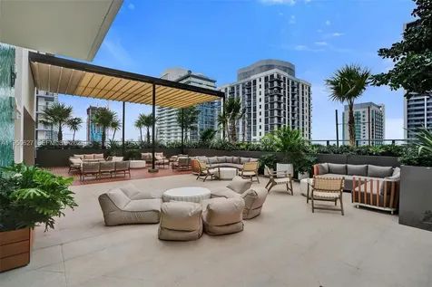 11 NE 6th Street Miami FL 33132