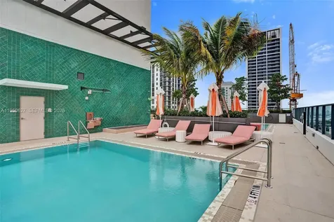 11 NE 6th Street Miami FL 33132