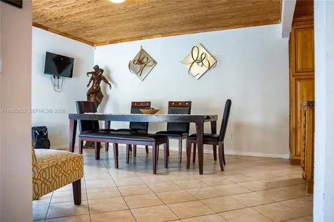 9420 SW 212th Terrace Cutler Bay FL 33189