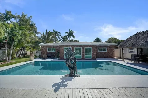 1995 N Hibiscus Drive North Miami FL 33181