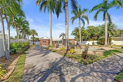 1995 N Hibiscus Drive North Miami FL 33181