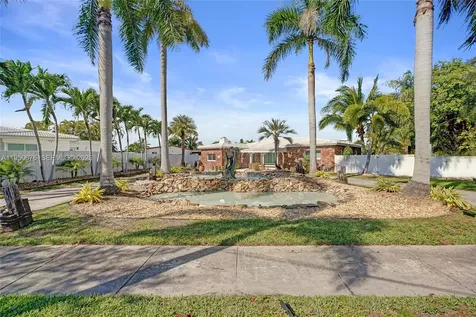 1995 N Hibiscus Drive North Miami FL 33181