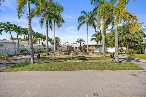 1995 N Hibiscus Drive North Miami FL 33181