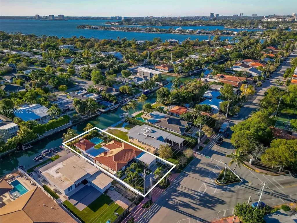 7770 Hawthorne Avenue Miami Beach FL 33141