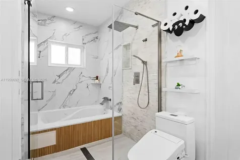 7770 Hawthorne Avenue Miami Beach FL 33141