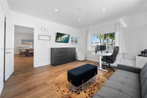 7770 Hawthorne Avenue Miami Beach FL 33141
