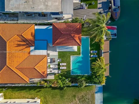 7770 Hawthorne Avenue Miami Beach FL 33141
