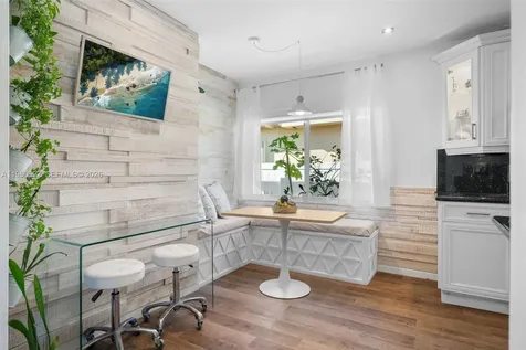 7770 Hawthorne Avenue Miami Beach FL 33141