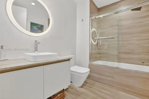 5775 Collins Avenue Miami Beach FL 33140