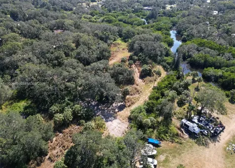 301 E Shell Point Road #77 Tampa FL 33570