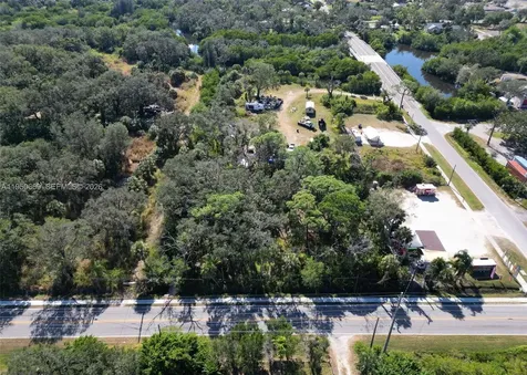 301 E Shell Point Road #77 Tampa FL 33570