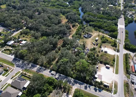 301 E Shell Point Road #77 Tampa FL 33570