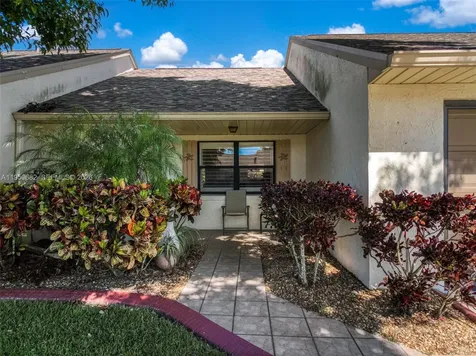319 Grove Avon Park FL 33825