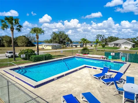 319 Grove Avon Park FL 33825
