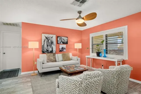 319 Grove Avon Park FL 33825