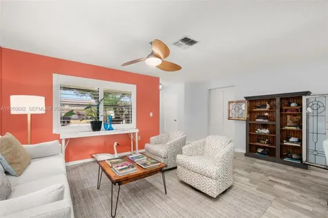 319 Grove Avon Park FL 33825