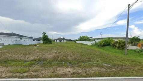 1718 N Nelson Road Cape Coral FL 33993