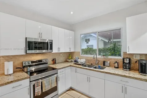 1649 SW 11th Terrace Miami FL 33135