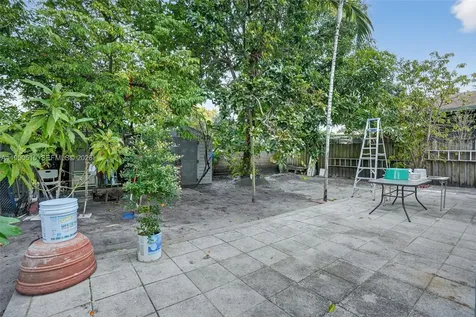 1649 SW 11th Terrace Miami FL 33135