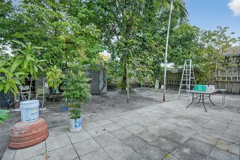 1649 SW 11th Terrace Miami FL 33135