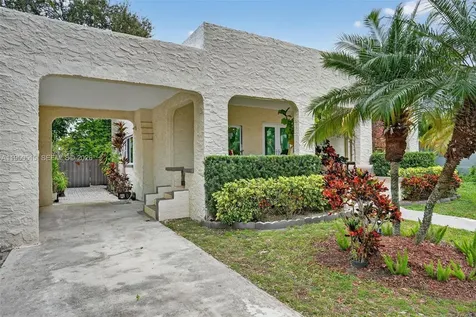 1649 SW 11th Terrace Miami FL 33135