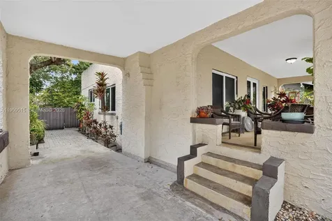1649 SW 11th Terrace Miami FL 33135