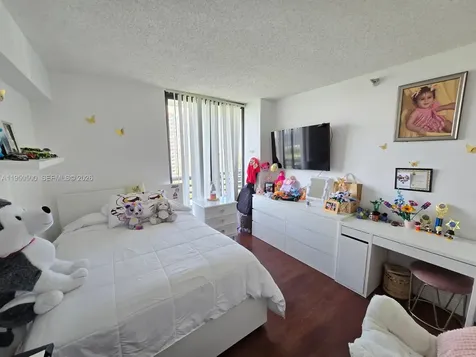 3300 NE 191st Street Aventura FL 33180