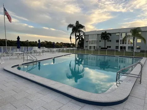 18 Colonial Club Drive Boynton Beach FL 33435