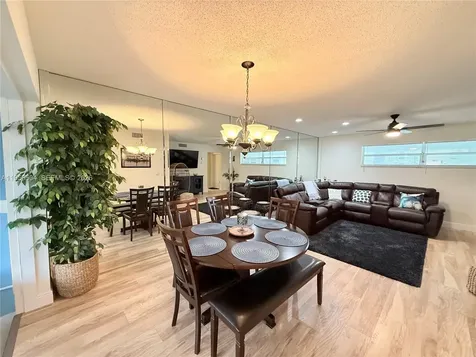 18 Colonial Club Drive Boynton Beach FL 33435