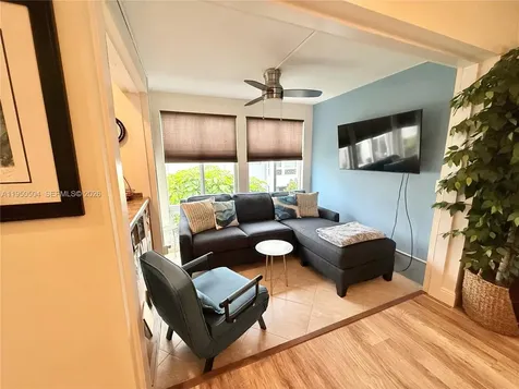 18 Colonial Club Drive Boynton Beach FL 33435