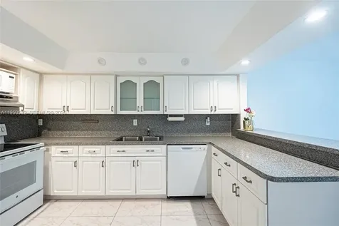 6534 SW 114th Place Miami FL 33173