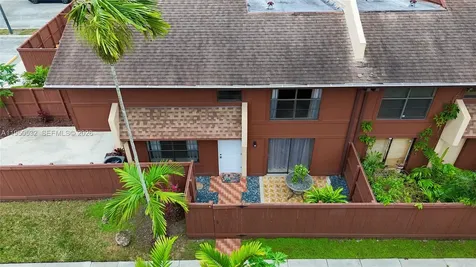 6534 SW 114th Place Miami FL 33173