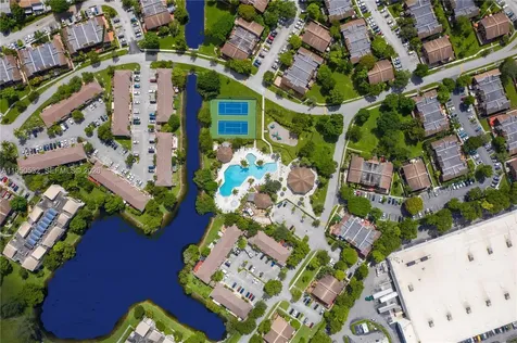 6534 SW 114th Place Miami FL 33173